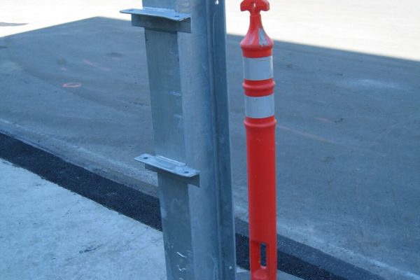 A custom three-way corner post with a fixed strut.