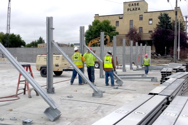 Diagonal struts attached to the posts provide the required support for walls over 6.5-feet and projects with special loading requirement. This flood barrier configuration is designed to withstand significant ice and debris loadings in addition to the standard hydrostatic and wind loads.